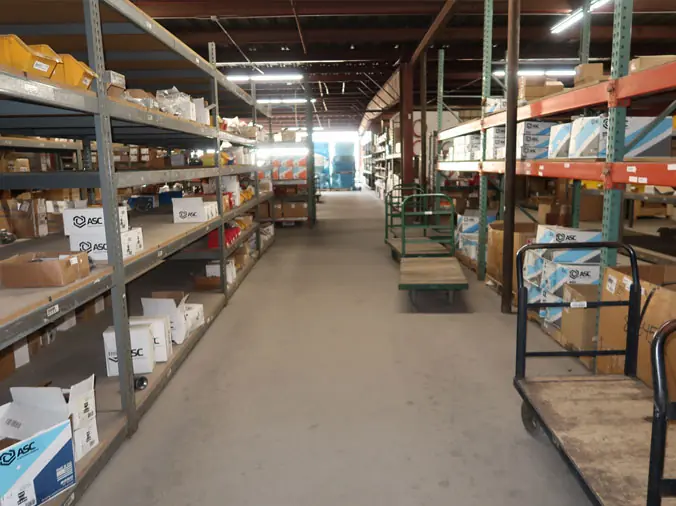 Kelly Supply Las Vegas stocked plumbing warehouse shelves